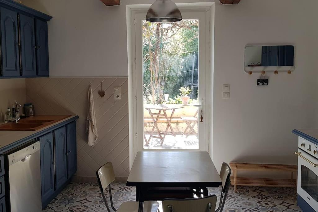 Location Appartement Dans Mas Provencal Monteux Eksteriør bilde